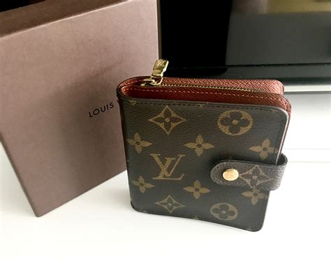 louis vuitton vintage bifold wallet|louis vuitton wallet monogram.